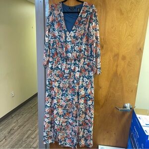 New Look NWT Women’s Dress 2X floral print.